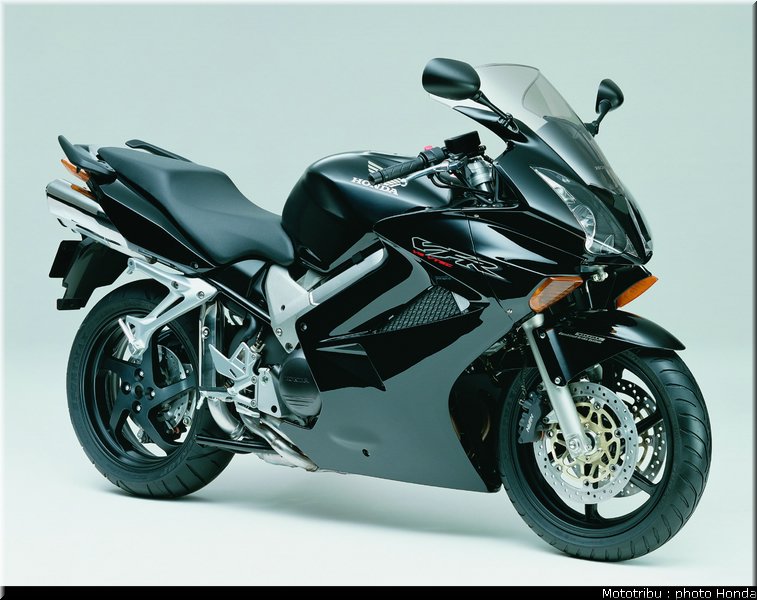 honda_800_vfr_2003_016