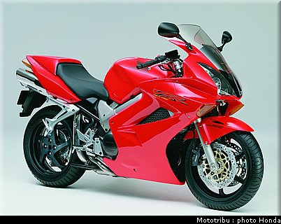 honda_800_vfr_2003_003.jpg