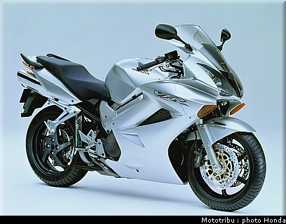 honda_800_vfr_2003_006.jpg