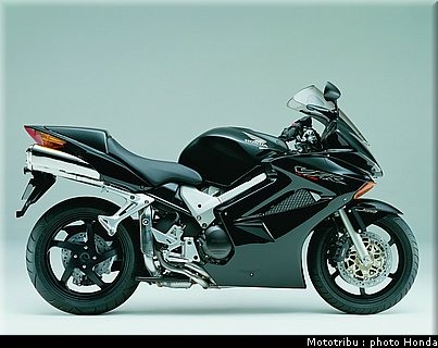honda_800_vfr_2003_007.jpg
