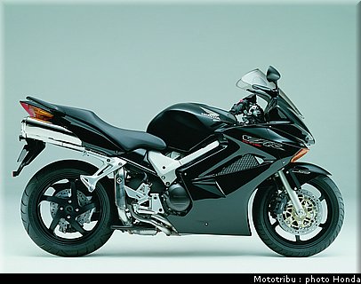 honda_800_vfr_2003_008.jpg
