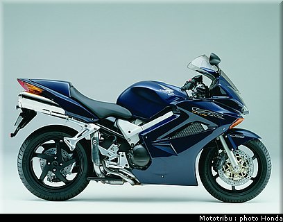 honda_800_vfr_2003_009.jpg