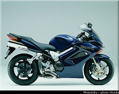 honda_800_vfr_2003_010.jpg