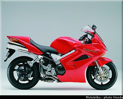 honda_800_vfr_2003_011.jpg