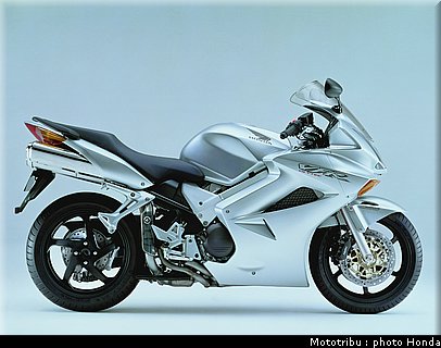 honda_800_vfr_2003_014.jpg