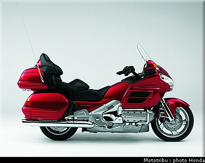 honda_goldwing_2003_2.jpg
