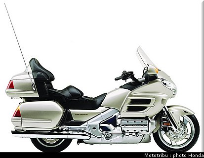 honda_goldwing_2003_3.jpg