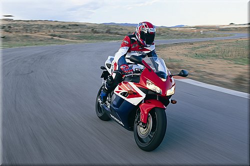 honda-1000cbr-2004-003.jpg