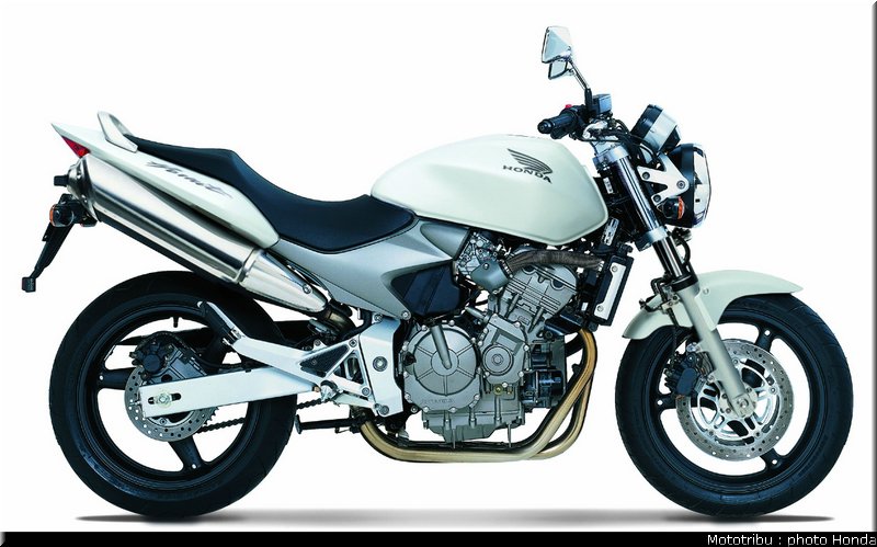 honda_600hornet_2004_009