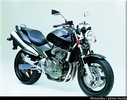 honda_600hornet_2004_004.jpg