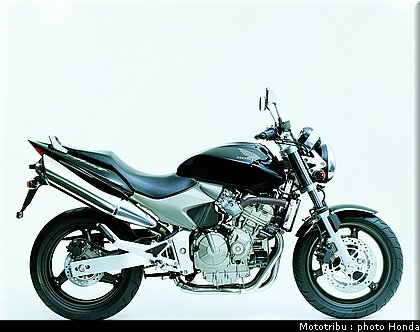 honda_600hornet_2004_006.jpg