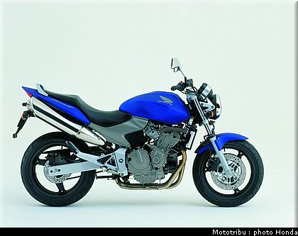 honda_600hornet_2004_007.jpg