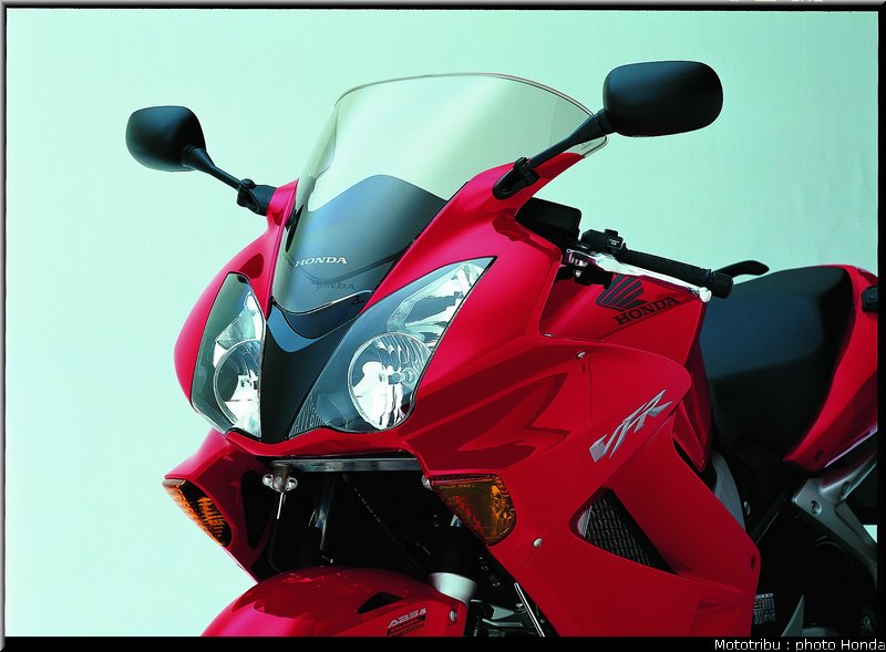 honda_800_vfr_2004_001