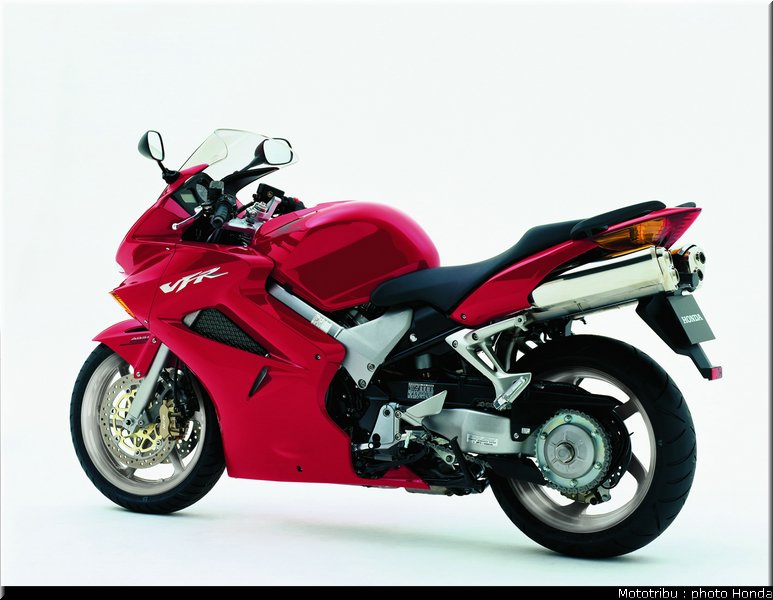 honda_800_vfr_2004_008