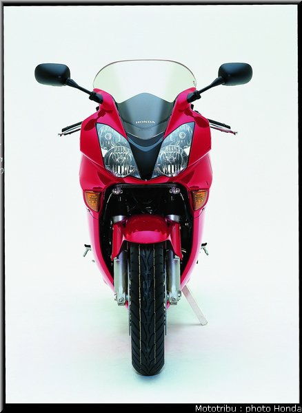 honda_800_vfr_2004_012