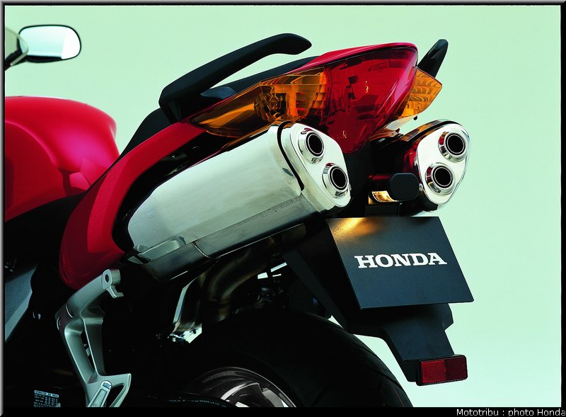 honda_800_vfr_2004_017