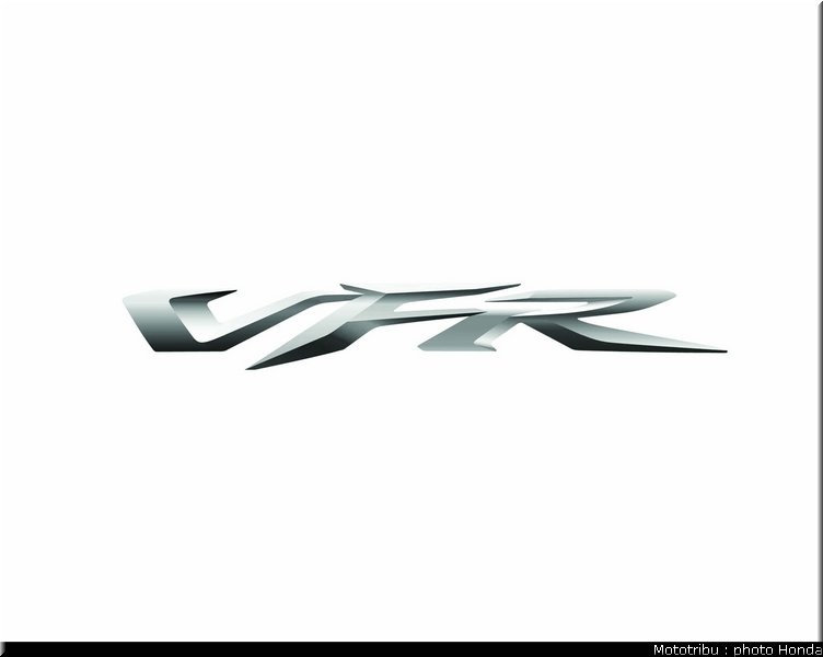 honda_800_vfr_2004_018