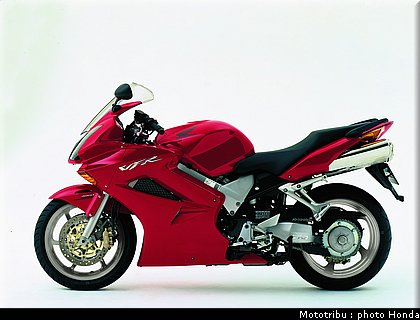honda_800_vfr_2004_004.jpg