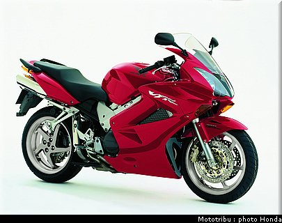 honda_800_vfr_2004_007.jpg