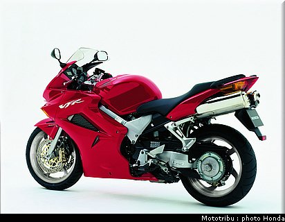 honda_800_vfr_2004_008.jpg