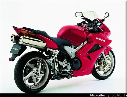 honda_800_vfr_2004_010.jpg