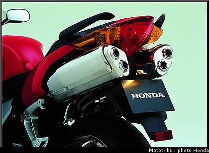 honda_800_vfr_2004_017.jpg