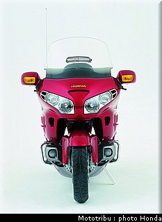 honda_goldwing_2004_006.jpg