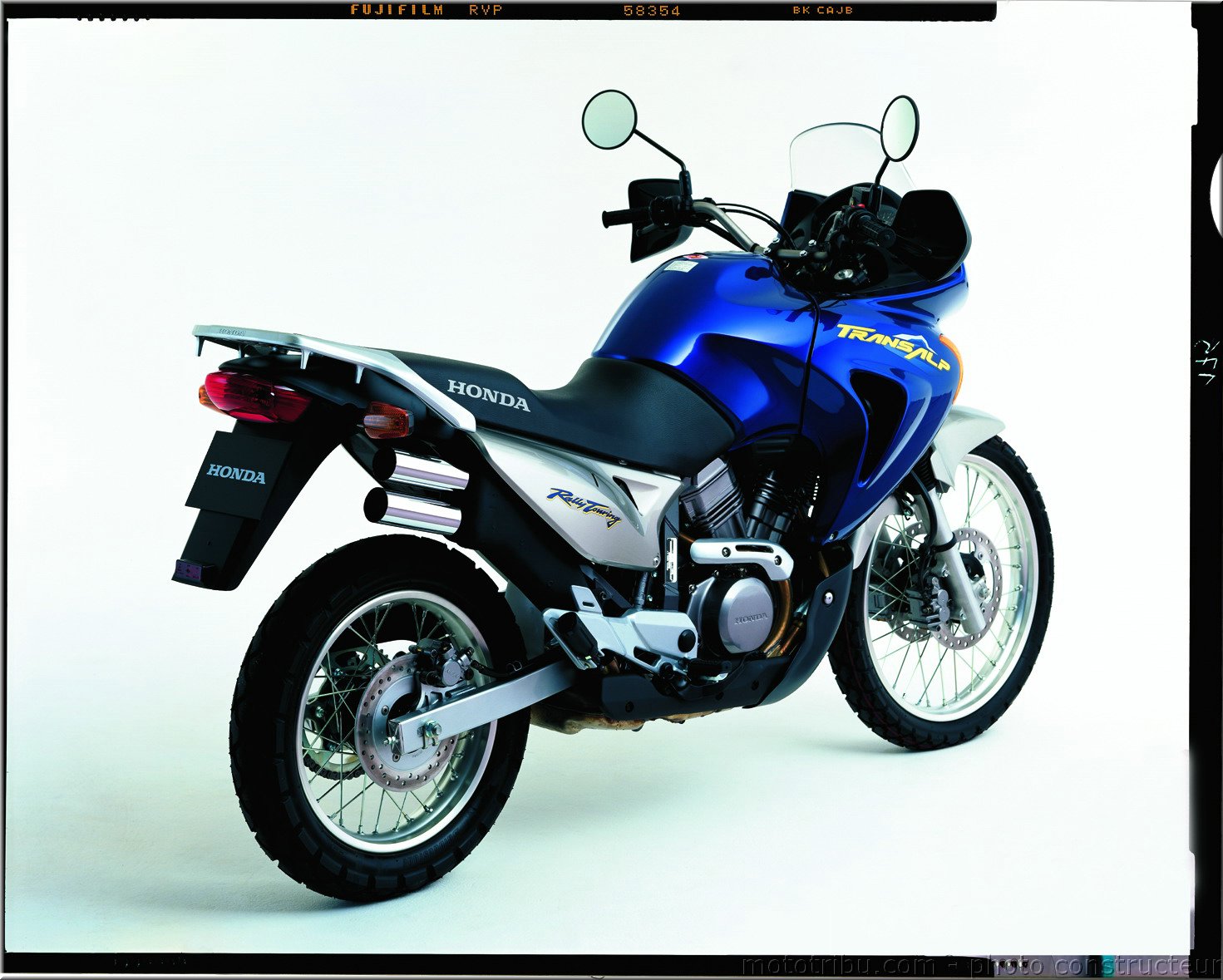 MOTO 