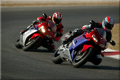 honda-1000cbr-2005-003.jpg