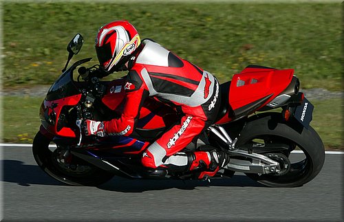 honda-1000cbr-2005-013.jpg
