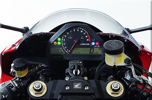 honda-1000cbr-2005-033.jpg