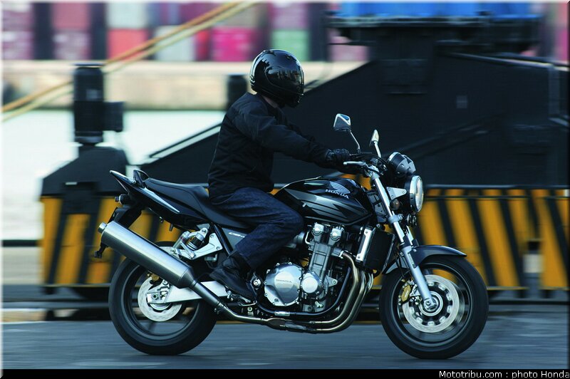 honda_cb1300_2005_002