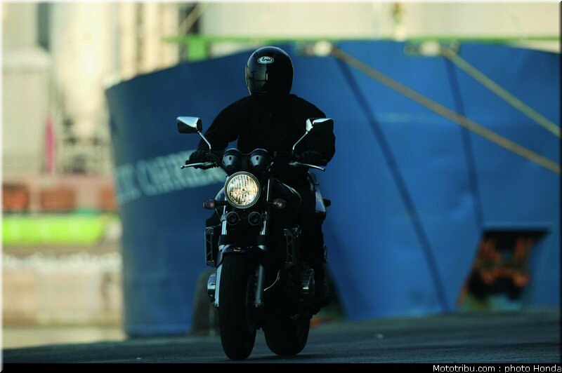 honda_cb1300_2005_003