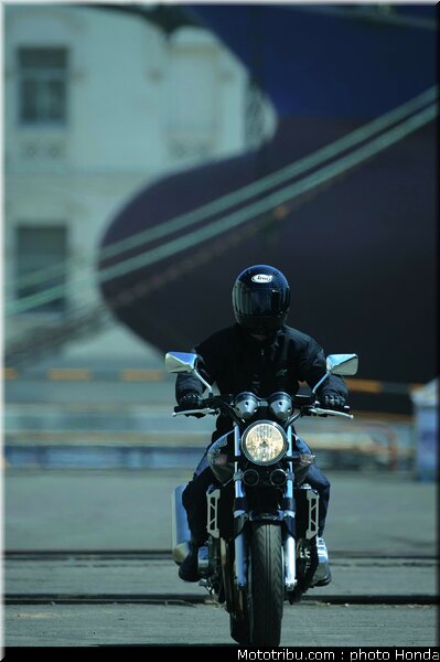 honda_cb1300_2005_007