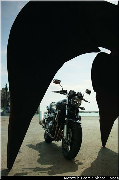 honda_cb1300_2005_015