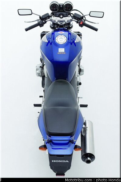 honda_cb1300_2005_028