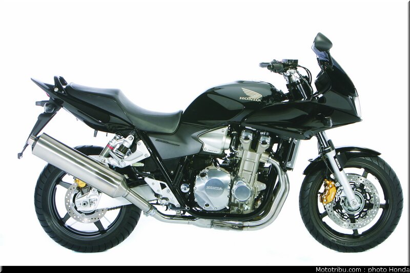 honda_cb1300s_2005_001