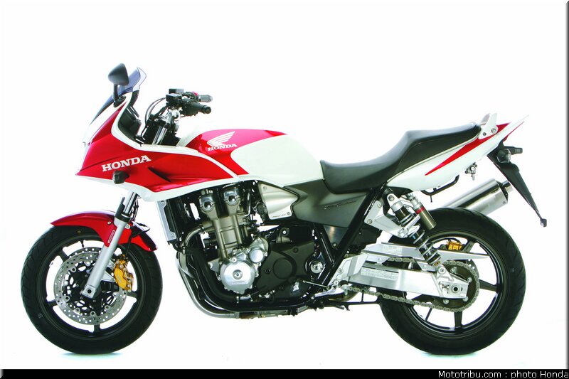 honda_cb1300s_2005_004