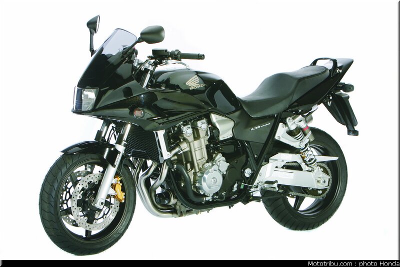 honda_cb1300s_2005_006