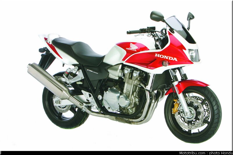 honda_cb1300s_2005_009