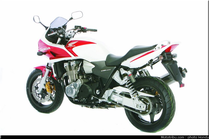 honda_cb1300s_2005_012