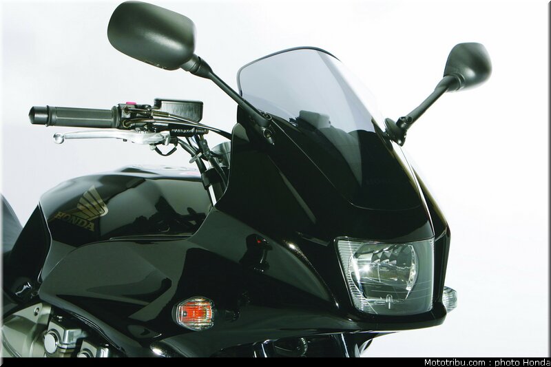 honda_cb1300s_2005_019