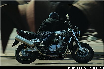 honda_cb1300_2005_004.jpg