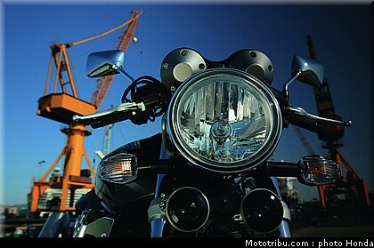 honda_cb1300_2005_010.jpg
