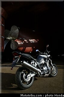 honda_cb1300_2005_017.jpg