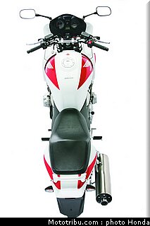 honda_cb1300s_2005_017.jpg