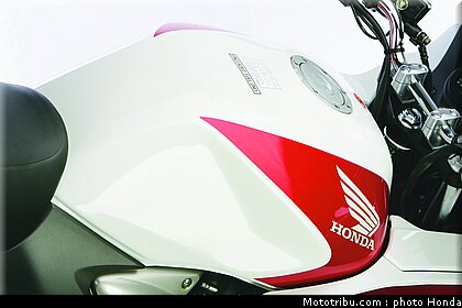 honda_cb1300s_2005_020.jpg