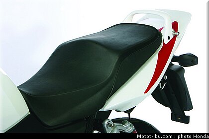 honda_cb1300s_2005_024.jpg