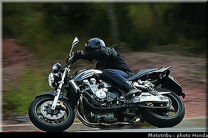 honda_cb1300_2005_001.jpg
