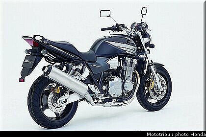 honda_cb1300_2005_015.jpg